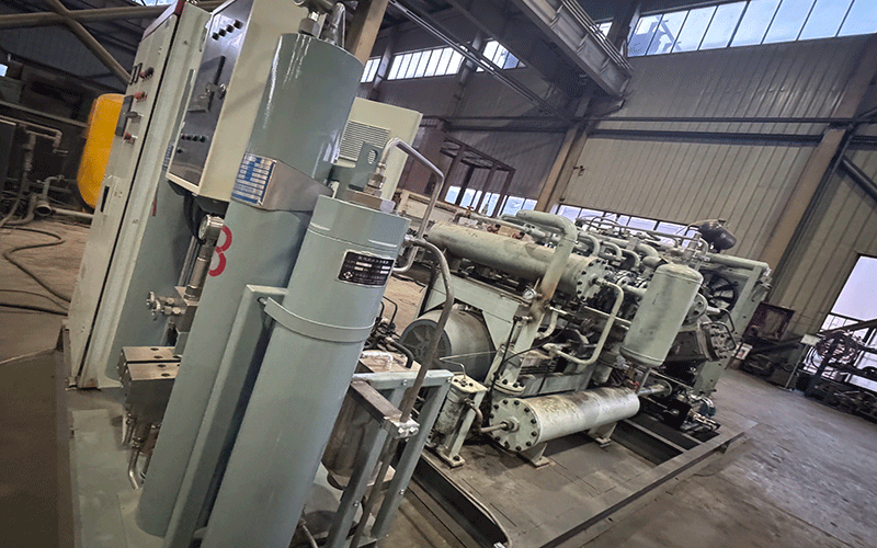 Reciprocating piston compressor workshop